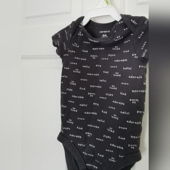 5/$10 Carter's short sleeve onesie size 6m - Picture 3 of 4